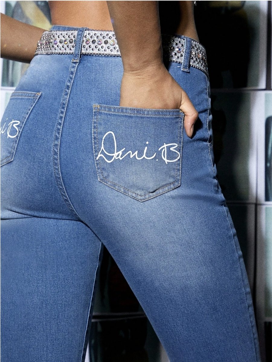 SHEIN X House of Dani.B Slant Pocket Raw Hem Flare Leg Jeans Without Belt - House of Dani.B